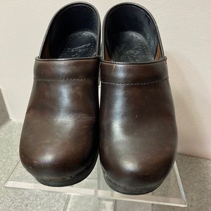 Dansko clogs size 38